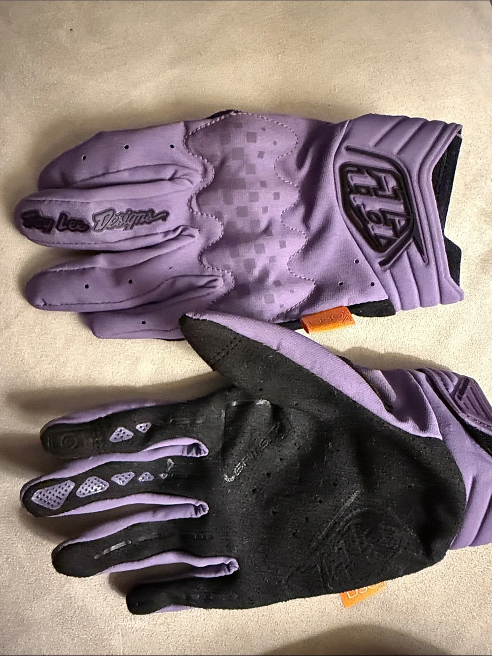 NWOT Troy Lee Designs Women’s Gambit Bike Riding Gloves Deep Purple/Black Small